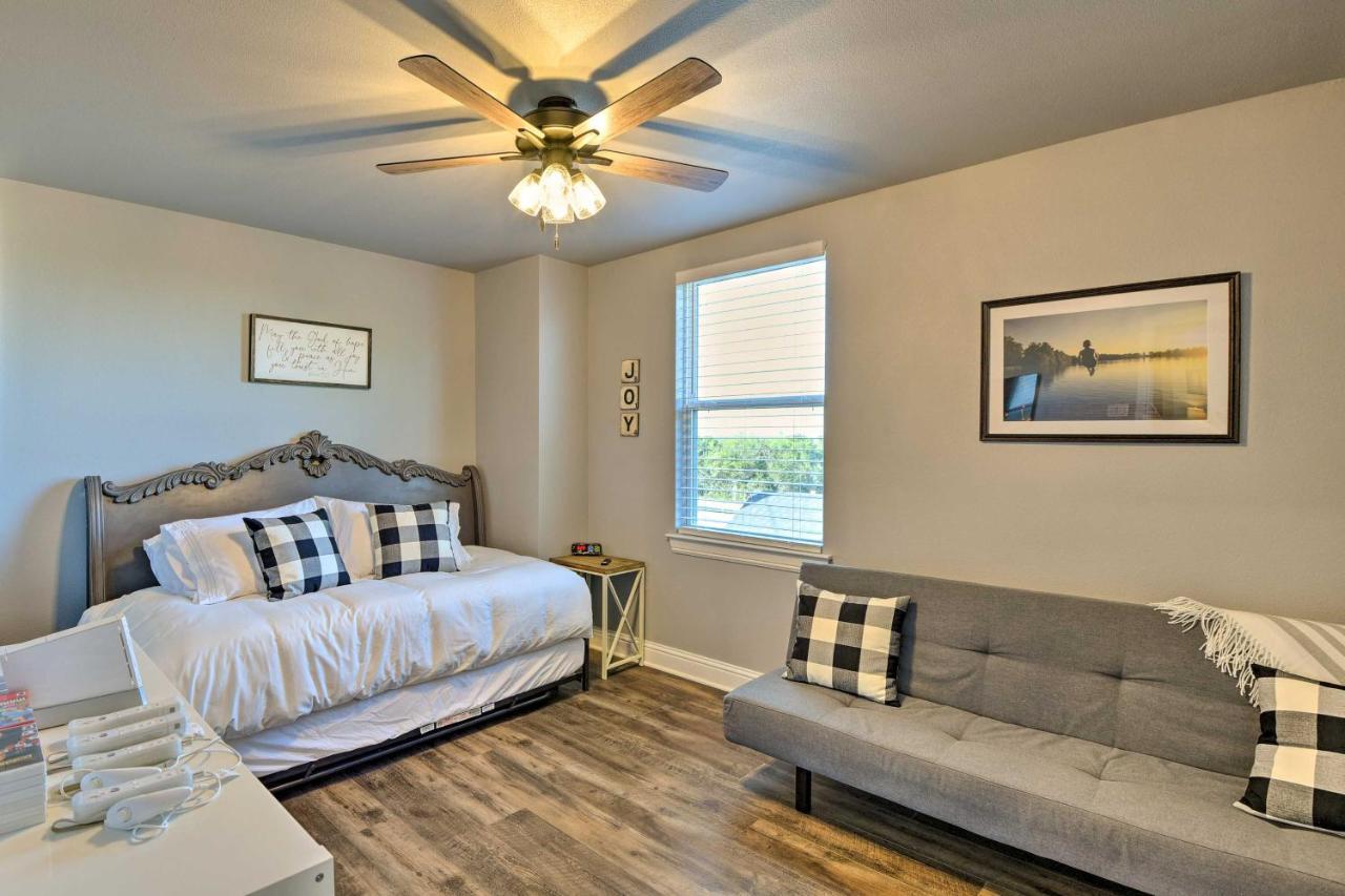 Granbury Home With Hot Tub And Furnished Patio! Extérieur photo
