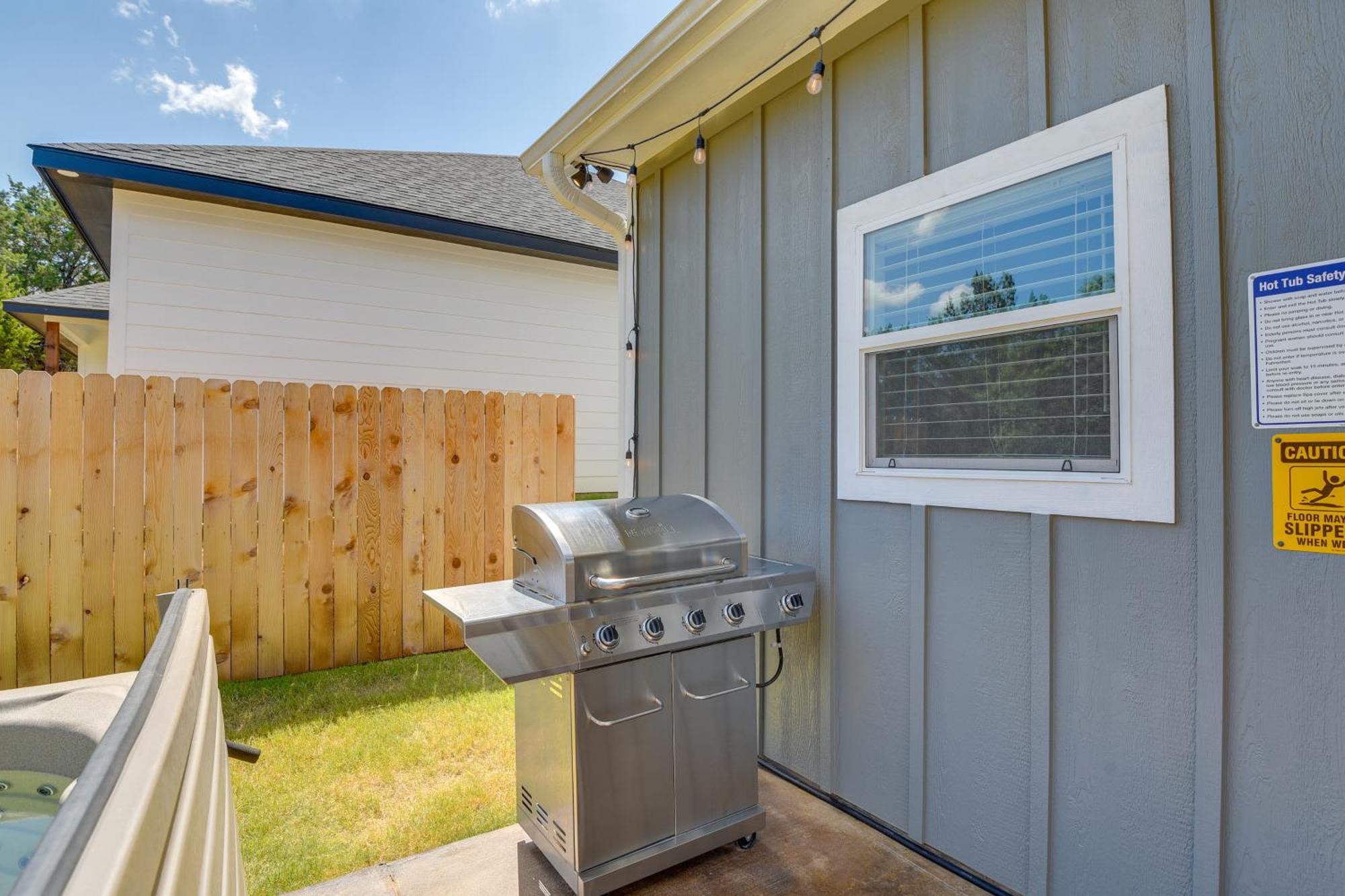 Granbury Home With Hot Tub And Furnished Patio! Extérieur photo